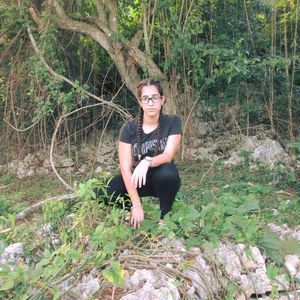 Meet your Posher, Rebeca